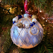 Load image into Gallery viewer, Holy Family gold bracelet